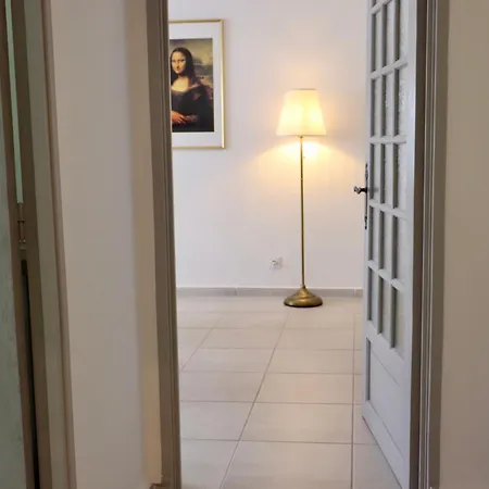 Chaleureux En Centre-ville Апартаменты