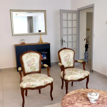 Апартаменты Chaleureux En Centre-ville Клермон-Ферран